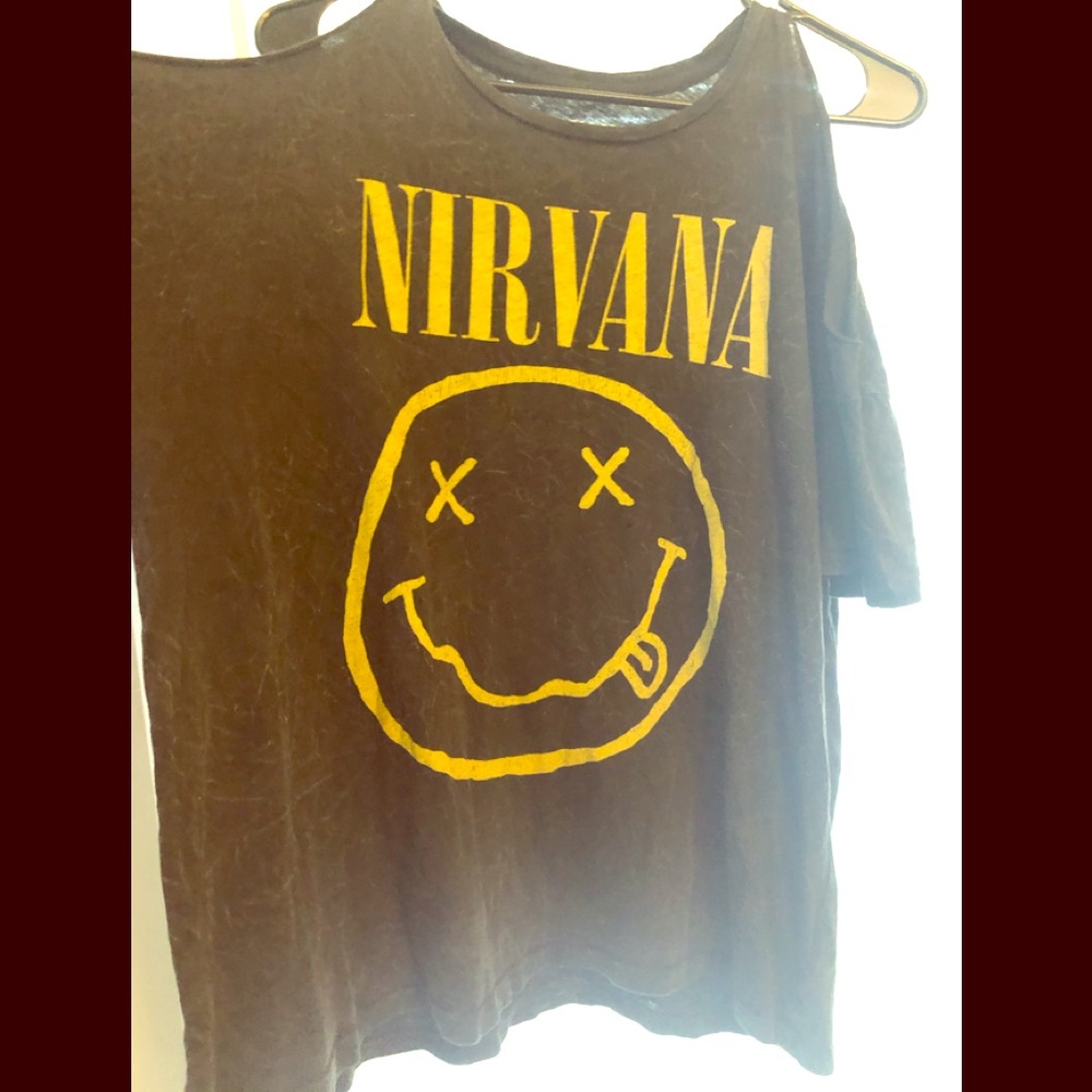 Nirvana Women’s Cold Shoulder Tee XL